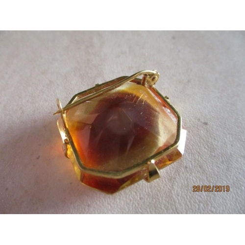 220 - 18ct Gold and Amber Glass Broach (Hallmarked to Glass)