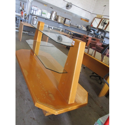 2390 - Gondola Shaped Display Unit