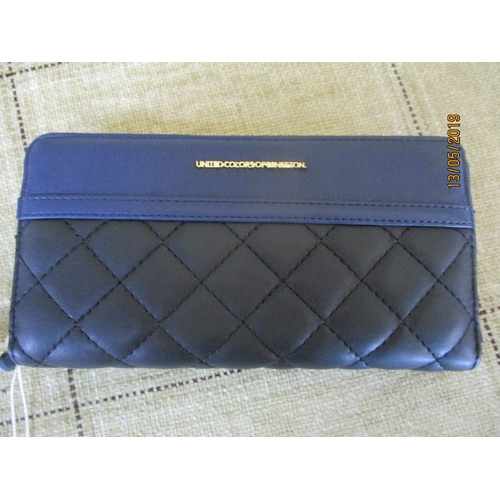 582 - Benetton Set: Black/ Blue Navy Ladies Handbag & Matching Wallet