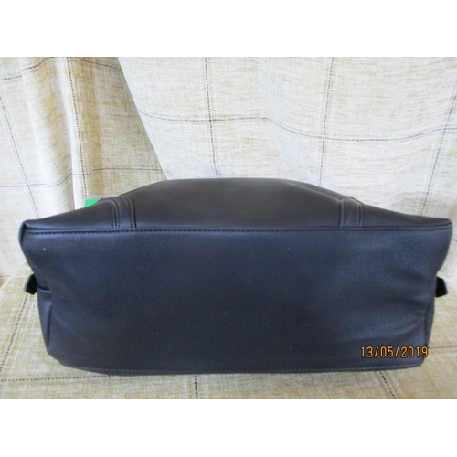 582 - Benetton Set: Black/ Blue Navy Ladies Handbag & Matching Wallet