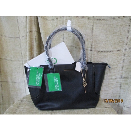 572 - Black Benetton Set: Ladies Handbag & Yellow Colour Wallet