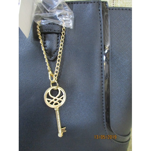 572 - Black Benetton Set: Ladies Handbag & Yellow Colour Wallet
