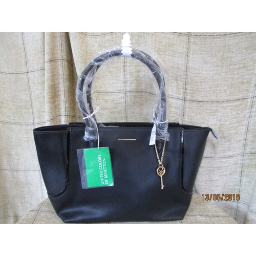 572 - Black Benetton Set: Ladies Handbag & Yellow Colour Wallet