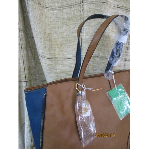 548 - Benetton Set: Brown/ Blue Ladies Handbag & Red Wallet
