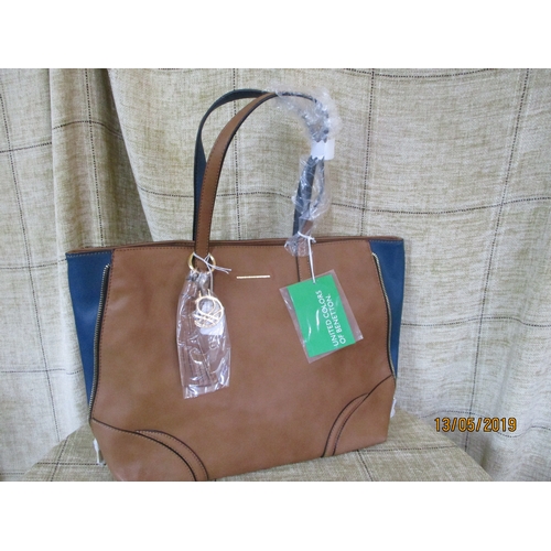 548 - Benetton Set: Brown/ Blue Ladies Handbag & Red Wallet