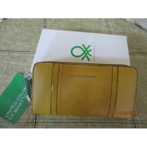 96 - Benetton Set: Terracota Colour Ladies Handbag & Yellow Wallet