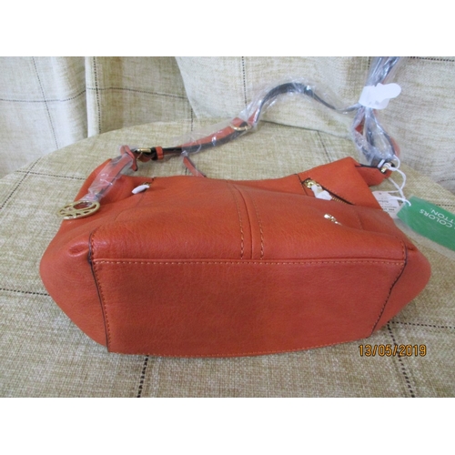 96 - Benetton Set: Terracota Colour Ladies Handbag & Yellow Wallet