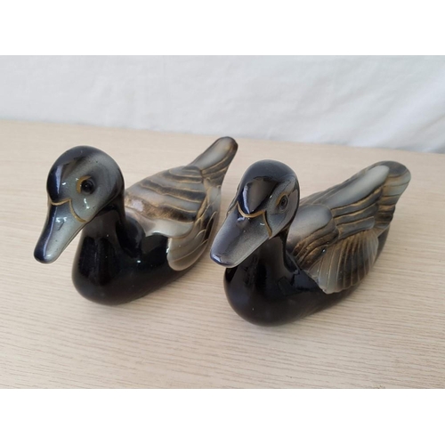 55 - Pair of 'L'Eau Vive' Duck Ornaments, Handmade in Belgium (2)