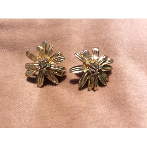 127 - Tiffany Style Gold Plated & Crystal Daisy Earrings (Pierced)