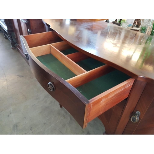 119 - Vintage Mahogany Sideboard with Shaped Front, 3-Drawers and Adjoining Cupboards

Sizes: 168cm x 53cm... 