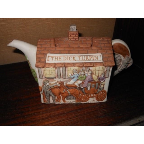 340 - Christopher Wren ''Dick Turpin'' Pub Staffordshire Tea Pot