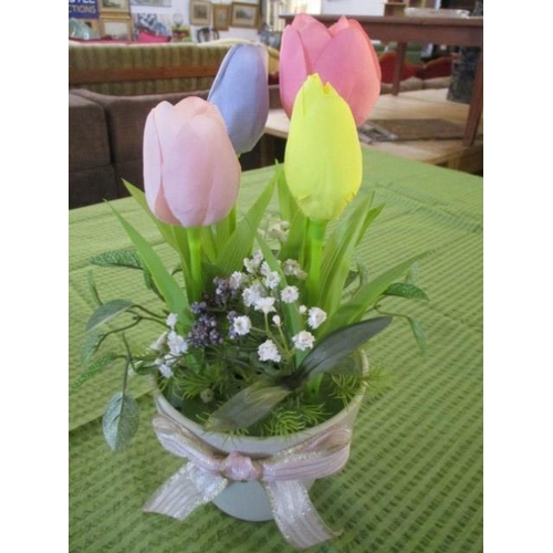 123 - Rectangular Green Tablecloth, (280cm x 130cm), & 6 x Matching Napkins & Year Round Tulips, Music box