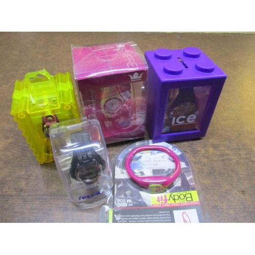 4078 - Collection of 5 x Funky Watches