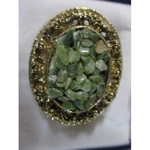 4094 - Gold Colour Brooch with Centre Stones