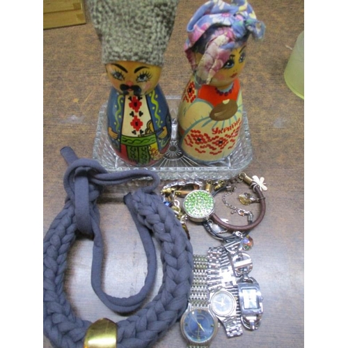 4098 - Collectionn of Fancy Watches, Souvenirs from Ukraina and Others