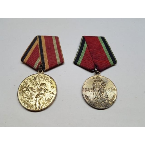 6178 - Lot of 2 WWII Russian Medals