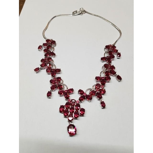 6092 - Silver Necklace with Large Qty of Garnet