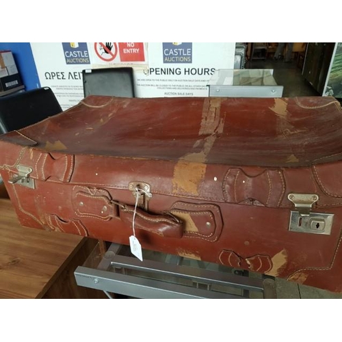 6161 - Large Vintage Suitcase (A/F Needs - Repair)