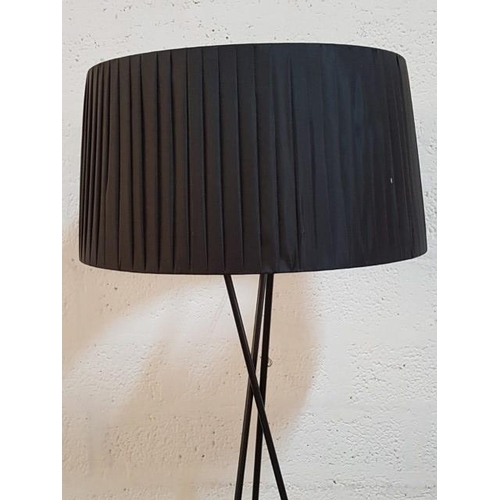 18 - Modern Black Floor Standing Lamp with Black Shade (H: 175cm)