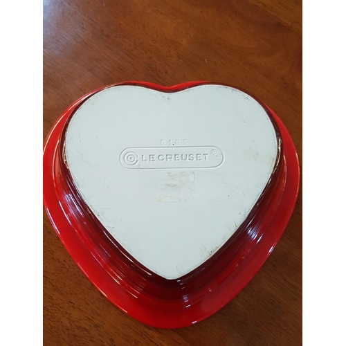 10A - Le Creuset Stoneware Deep Heat Shaped Dish with Lid (D:8cm)