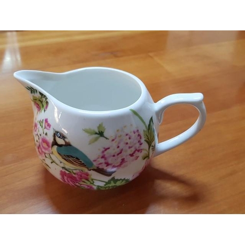 43 - Bird Song Five China Creative Tops - The English Table Creamer, Sugar Bowl on Wooden Carved Tray