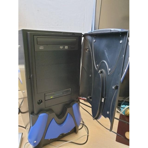 44C - Desktop PC with Auss Gaming Tower, 17
