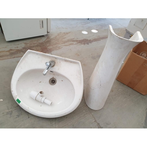 472 - White Ceramic Sink (Pedestal) with Mixer Tap