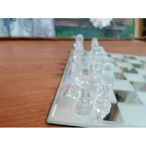 178 - Glass / Mirror Mini Chess