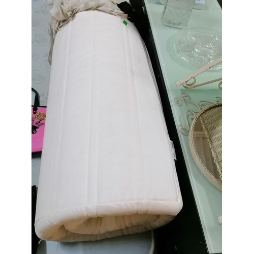 324 - Ikea Matress Topper (180cm x 200cm x 5cm)