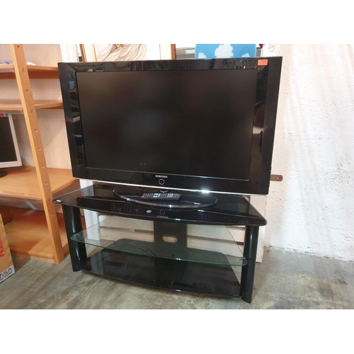 70 - Samsung 40'' TV (Model: LE40S86BDX/XEC) with All-in-one Remote and Black Glass TV Stand