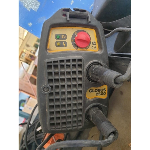 86 - Globus 2500 Welder in Case with Mask