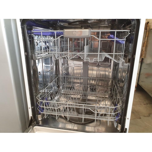 94 - LG Direct Drive Inverter Dishwasher, White Colour, Model: D14522 WF, (60 x 60 x 85cm)