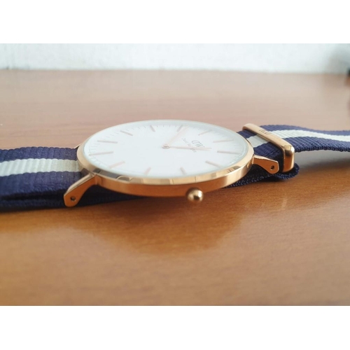 Daniel Wellington Wrist Watch on Navy & White Canvas Strap  display picture 1