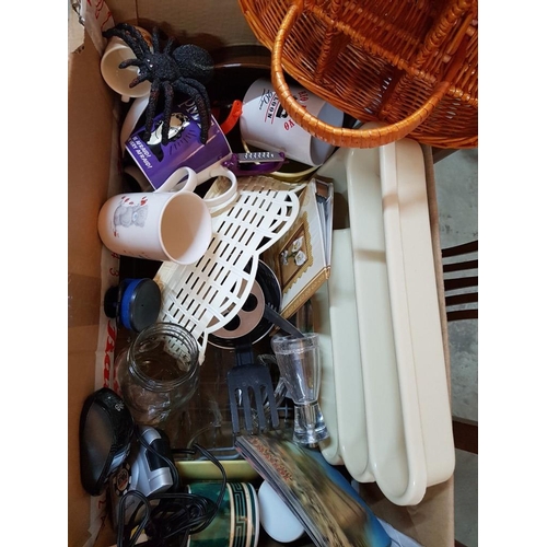 707 - Box of Assorted Item inc; Kitchen Items, Ornaments and Others