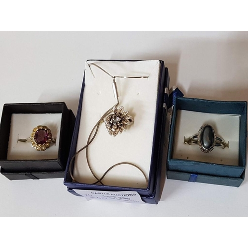 684 - Collection of Silver Jewellery Rings (x3)  and Necklace / Chain