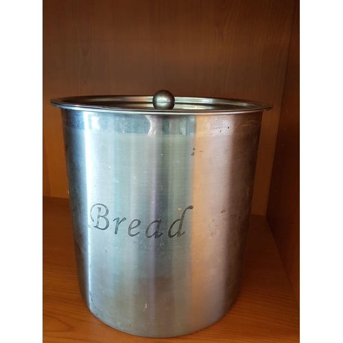 699 - Prestige Travel Kettle and Metal Bread Holder with Lid