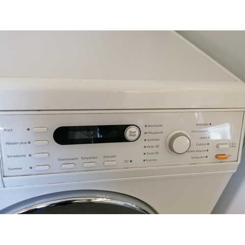 143 - Miele Gala Grand W3823, 6kg