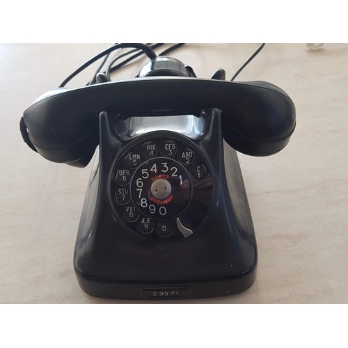 220 - Vintage Dial Black Telephone