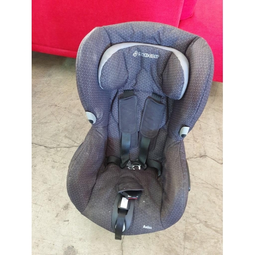 74 - Child Car Seat 