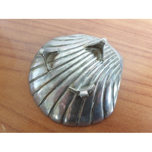 133 - Seashell Shape Cypriot Silver (.830) Dish with 3 - Feet Makers Mark 'KAI' (Approx 32gr, 8.5cm x 8cm ... 