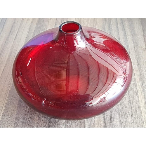 687 - Pair of Matching Modern Red Glass Vases (H:10cm & H:22cm)