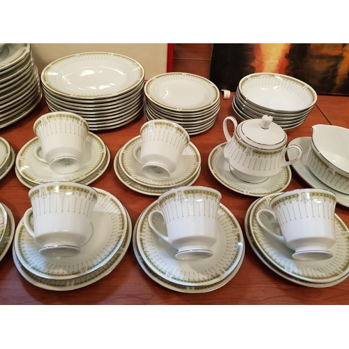 62 - Noritake Dinner and Tea Set inc 8 x Cups, 10 Saucers, Sugar Pot with Lid, Milk Jug, 10 x Dinner Plat... 