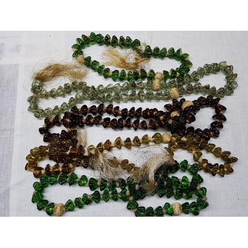 129 - Collection of 5 x Glass Jumbo Worry Beads in Traditional Wicker Basket (Ø31cm)