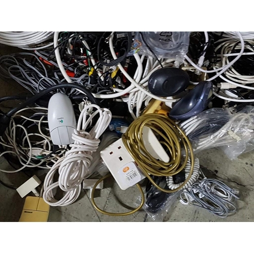 113 - Huge Collection of Wires, Cables, Connectors etc