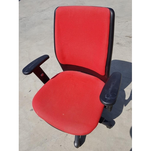 216 - Red Office Swivel Armchair on Wheels