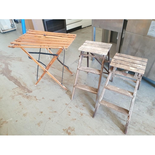 600 - 2 x Wooden Folding 3 - Step Ladder and Vintage Folding Luggage Stand (3)