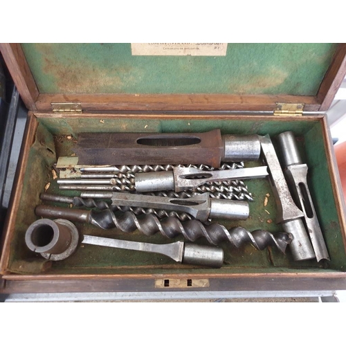 624 - Assorted Tools inc Hot Air Gun (Un-Tested) Box of Wood Drills Soldering Iron & Hole Punches etc