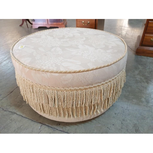 69 - Large Round Cream Pattern Fabric Poufe / Footstool with Tassels (Ø85cm x H:46cm)