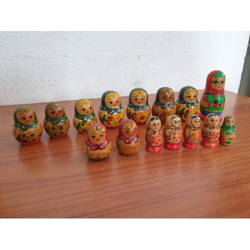 74 - Collection of 15 x Matryoshka/ Russian Doll Pieces (15)