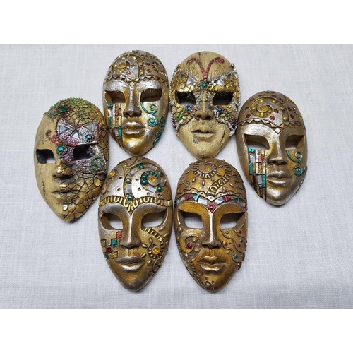 839 - Collection of 8 x Mini Carnival Masks / Wall Ornaments (6 x 9cm x 5cm & 2 x 10cm x 8cm)